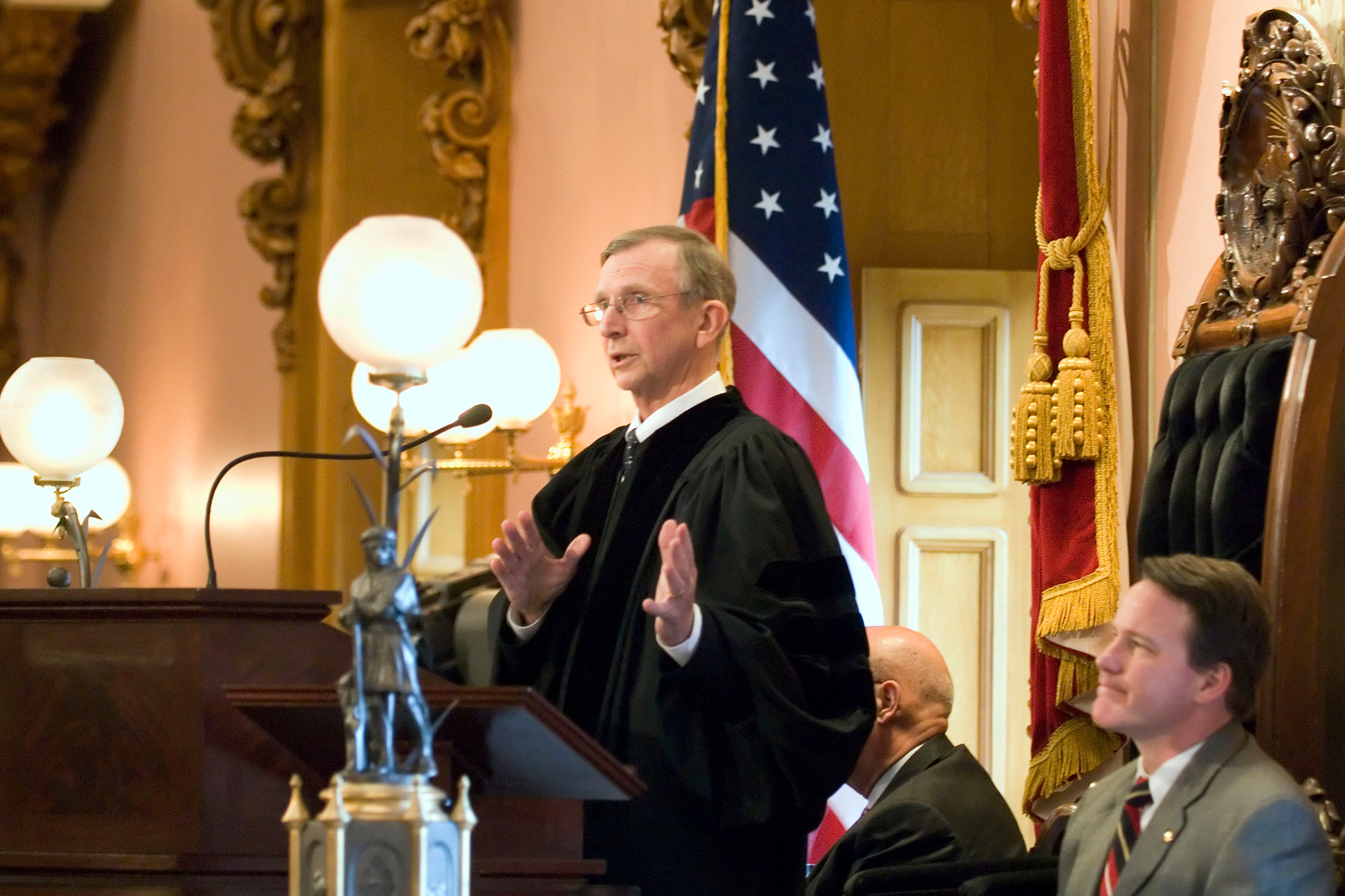 Dispute Resolution Conference Pays Tribute to Former Chief Justice