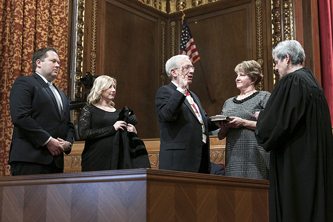 Image of Ohio Supreme Court Justice Patrick F. Fischer, Fischer's wife, Jane, their daughter and son-in-law, and Ohio Supreme Court Chief Justice Maureen O'Connor